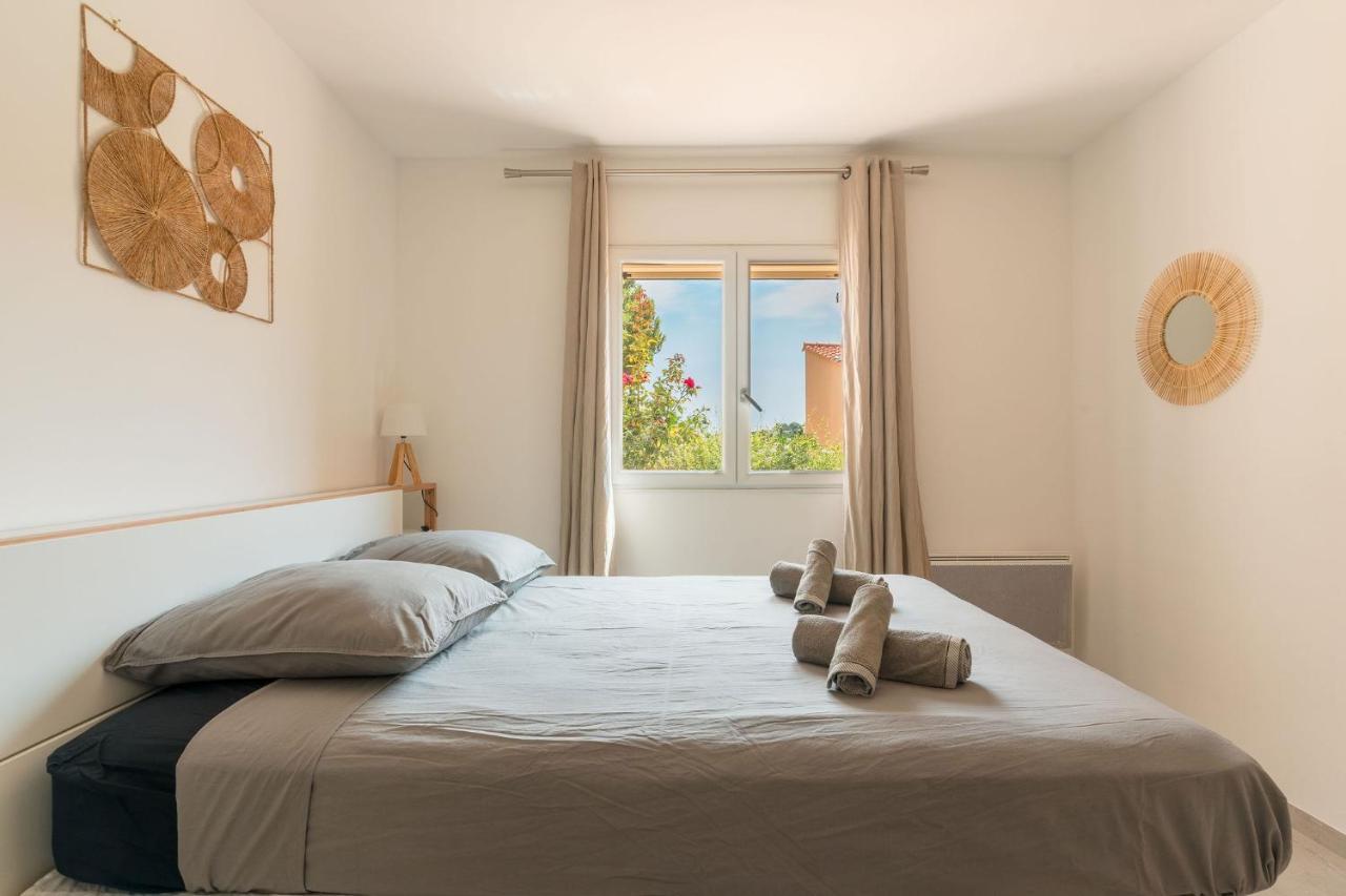 הייר Villa Vue Mer Presqu'Ile De Giens Avec Piscine מראה חיצוני תמונה
